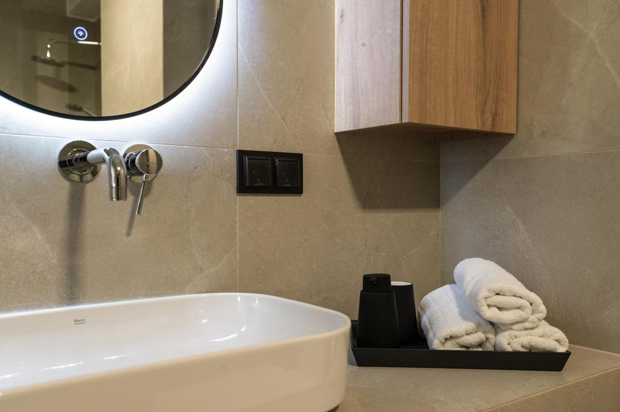 Likehome Apartments Orestias Bagian luar foto